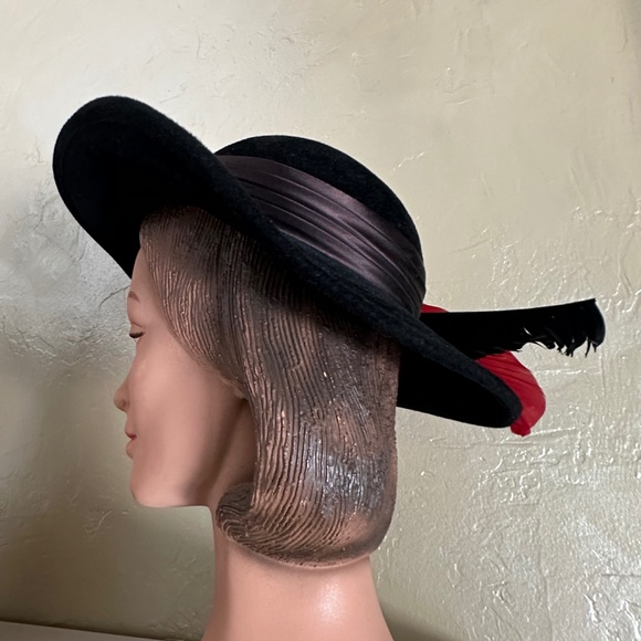 ELEGANT BLACK FELT WIDE BRIM HAT - SATING BAND + BLACK AND RED FEATHERS main image 6